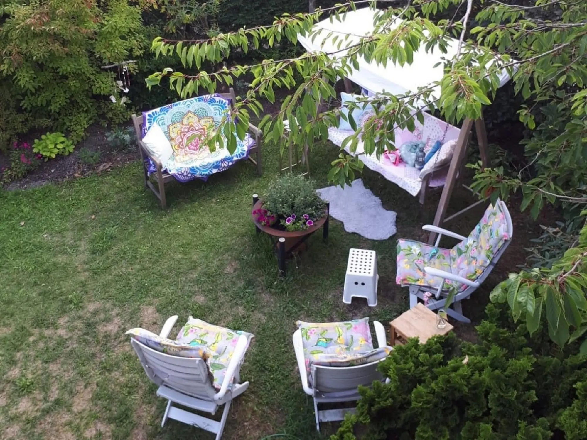 De tuin met zithoek